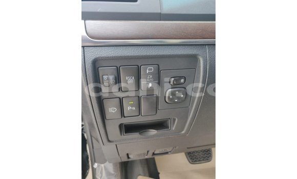 اشتري Imported Toyota Land Cruiser أسود سيارة في Import - Dubai في الصومال اشتري Imported Toyota Land Cruiser أسود سيارة في Import - Dubai في الصومال