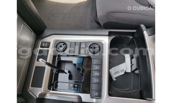 اشتري Imported Toyota Land Cruiser أسود سيارة في Import - Dubai في الصومال اشتري Imported Toyota Land Cruiser أسود سيارة في Import - Dubai في الصومال