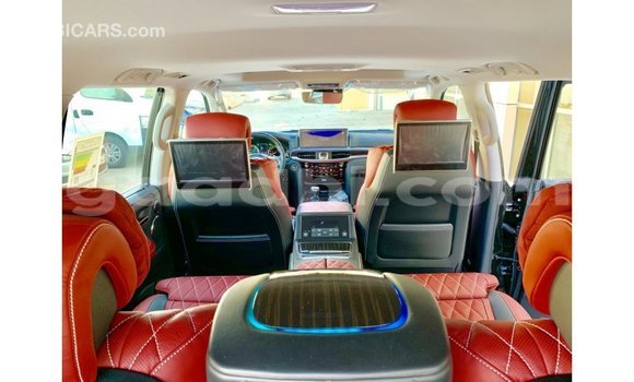 اشتري Imported Lexus LX أسود سيارة في Import - Dubai في الصومال اشتري Imported Lexus LX أسود سيارة في Import - Dubai في الصومال