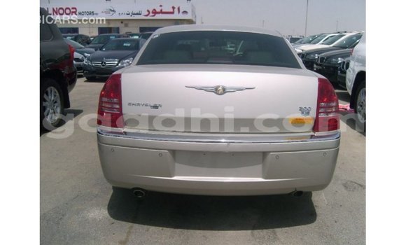 Acheter Import Voiture Chrysler 300 Beige à Import - Dubai, Somalie Acheter Import Voiture Chrysler 300 Beige à Import - Dubai, Somalie