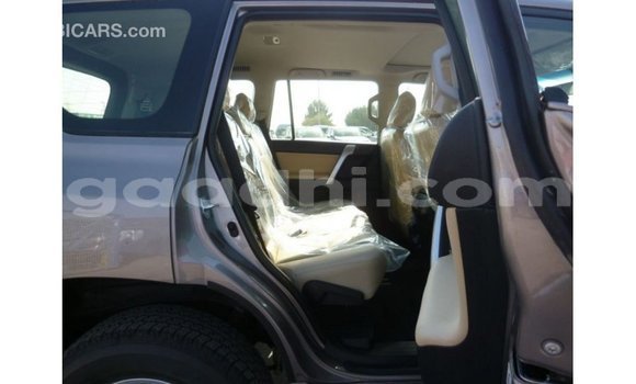 Acheter Import Voiture Toyota Prado Autre à Import - Dubai, Somalie Acheter Import Voiture Toyota Prado Autre à Import - Dubai, Somalie