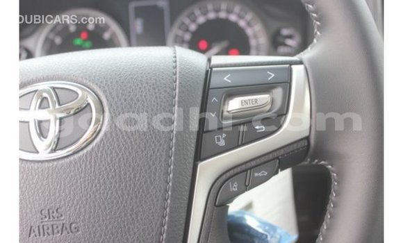 اشتري Imported Toyota Land Cruiser أبيض سيارة في Import - Dubai في الصومال اشتري Imported Toyota Land Cruiser أبيض سيارة في Import - Dubai في الصومال