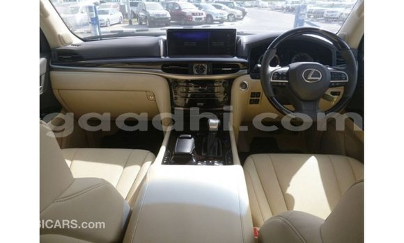 Acheter Import Voiture Lexus LX Blanc à Import - Dubai, Somalie Acheter Import Voiture Lexus LX Blanc à Import - Dubai, Somalie