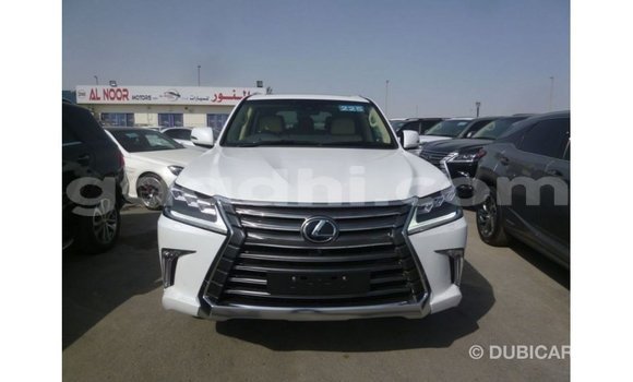 Acheter Import Voiture Lexus LX Blanc à Import - Dubai, Somalie Acheter Import Voiture Lexus LX Blanc à Import - Dubai, Somalie