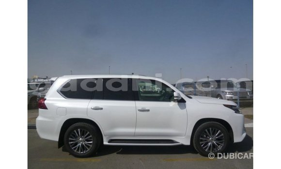 Acheter Import Voiture Lexus LX Blanc à Import - Dubai, Somalie Acheter Import Voiture Lexus LX Blanc à Import - Dubai, Somalie