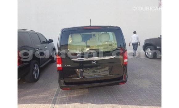 Imported Mercedes-Benz 250 Black Makiinaa iti Import - Dubai keessatti Somalia keessatti Imported Mercedes-Benz 250 Black Makiinaa iti Import - Dubai keessatti Somalia keessatti