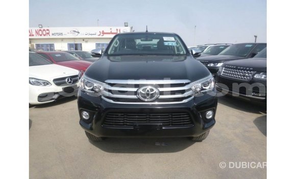 Acheter Import Voiture Toyota Hilux Noir à Import - Dubai, Somalie Acheter Import Voiture Toyota Hilux Noir à Import - Dubai, Somalie