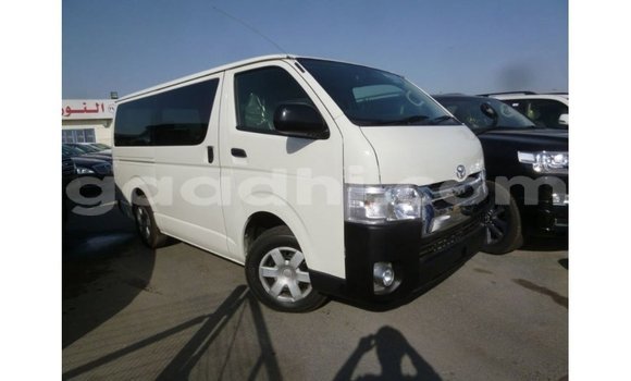 ይግዙ Imported Toyota Hiace ነጭ መኪና በ Import - Dubai በ ሶማሊያ ይግዙ Imported Toyota Hiace ነጭ መኪና በ Import - Dubai በ ሶማሊያ