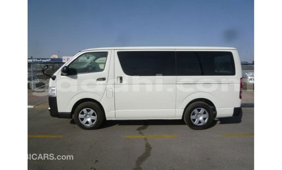 ይግዙ Imported Toyota Hiace ነጭ መኪና በ Import - Dubai በ ሶማሊያ ይግዙ Imported Toyota Hiace ነጭ መኪና በ Import - Dubai በ ሶማሊያ