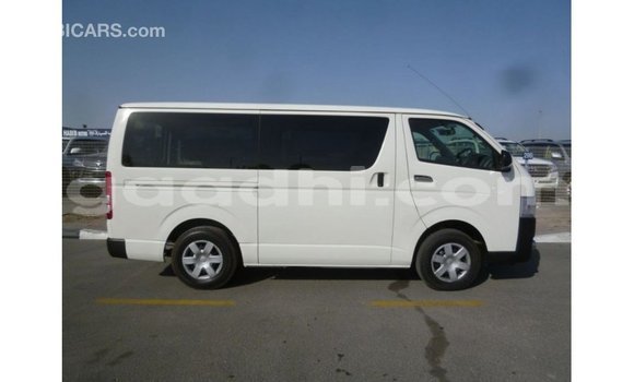 ይግዙ Imported Toyota Hiace ነጭ መኪና በ Import - Dubai በ ሶማሊያ ይግዙ Imported Toyota Hiace ነጭ መኪና በ Import - Dubai በ ሶማሊያ