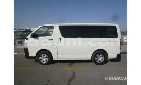ይግዙ Imported Toyota Hiace ነጭ መኪና በ Import - Dubai በ ሶማሊያ ይግዙ Imported Toyota Hiace ነጭ መኪና በ Import - Dubai በ ሶማሊያ