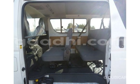 Acheter Import Voiture Toyota Hiace Blanc à Import - Dubai, Somalie Acheter Import Voiture Toyota Hiace Blanc à Import - Dubai, Somalie