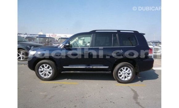 ይግዙ Imported Toyota Land Cruiser ሰማያዊ መኪና በ Import - Dubai በ ሶማሊያ ይግዙ Imported Toyota Land Cruiser ሰማያዊ መኪና በ Import - Dubai በ ሶማሊያ