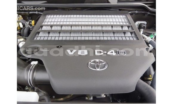 ይግዙ Imported Toyota Land Cruiser ሰማያዊ መኪና በ Import - Dubai በ ሶማሊያ ይግዙ Imported Toyota Land Cruiser ሰማያዊ መኪና በ Import - Dubai በ ሶማሊያ