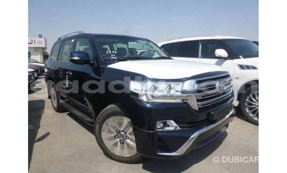 Acheter Import Voiture Toyota Land Cruiser Bleu à Import - Dubai, Somalie Acheter Import Voiture Toyota Land Cruiser Bleu à Import - Dubai, Somalie