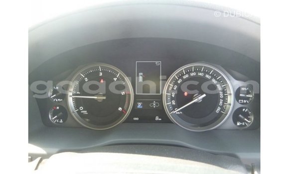 Acheter Import Voiture Toyota Land Cruiser Rouge à Import - Dubai, Somalie Acheter Import Voiture Toyota Land Cruiser Rouge à Import - Dubai, Somalie