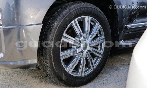 Acheter Import Voiture Toyota Land Cruiser Noir à Import - Dubai, Somalie Acheter Import Voiture Toyota Land Cruiser Noir à Import - Dubai, Somalie