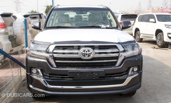 Imported Toyota Land Cruiser Other Makiinaa iti Import - Dubai keessatti Somalia keessatti Imported Toyota Land Cruiser Other Makiinaa iti Import - Dubai keessatti Somalia keessatti