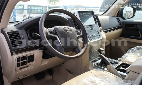 Imported Toyota Land Cruiser Other Makiinaa iti Import - Dubai keessatti Somalia keessatti Imported Toyota Land Cruiser Other Makiinaa iti Import - Dubai keessatti Somalia keessatti