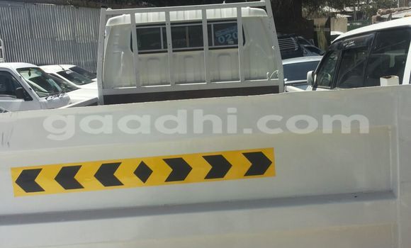 ይግዙ ያገለገለ Toyota 4Runner ነጭ መኪና በ ሞቃዲሾ በ ሶማሊያ ይግዙ ያገለገለ Toyota 4Runner ነጭ መኪና በ ሞቃዲሾ በ ሶማሊያ