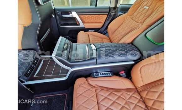 اشتري Imported Toyota Land Cruiser أسود سيارة في Import - Dubai في الصومال اشتري Imported Toyota Land Cruiser أسود سيارة في Import - Dubai في الصومال