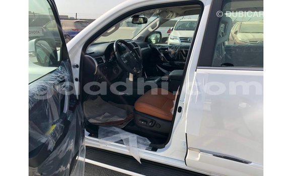 اشتري Imported Lexus LX أبيض سيارة في Import - Dubai في الصومال اشتري Imported Lexus LX أبيض سيارة في Import - Dubai في الصومال