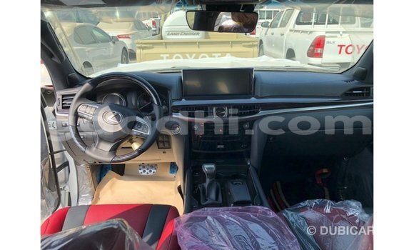 اشتري Imported Lexus LX أبيض سيارة في Import - Dubai في الصومال اشتري Imported Lexus LX أبيض سيارة في Import - Dubai في الصومال