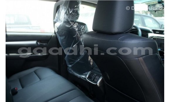 اشتري Imported Toyota Hilux آخر سيارة في Import - Dubai في الصومال اشتري Imported Toyota Hilux آخر سيارة في Import - Dubai في الصومال