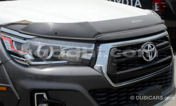 اشتري Imported Toyota Hilux آخر سيارة في Import - Dubai في الصومال اشتري Imported Toyota Hilux آخر سيارة في Import - Dubai في الصومال
