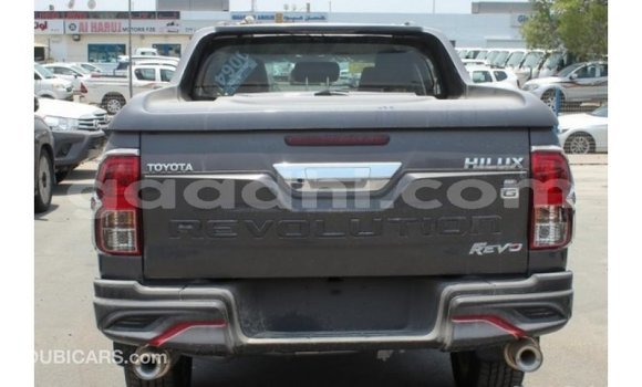 اشتري Imported Toyota Hilux آخر سيارة في Import - Dubai في الصومال اشتري Imported Toyota Hilux آخر سيارة في Import - Dubai في الصومال