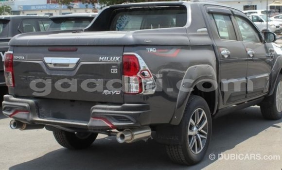 اشتري Imported Toyota Hilux آخر سيارة في Import - Dubai في الصومال اشتري Imported Toyota Hilux آخر سيارة في Import - Dubai في الصومال