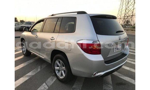 اشتري Imported Toyota Highlander آخر سيارة في Import - Dubai في الصومال اشتري Imported Toyota Highlander آخر سيارة في Import - Dubai في الصومال