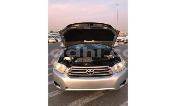 اشتري Imported Toyota Highlander آخر سيارة في Import - Dubai في الصومال اشتري Imported Toyota Highlander آخر سيارة في Import - Dubai في الصومال