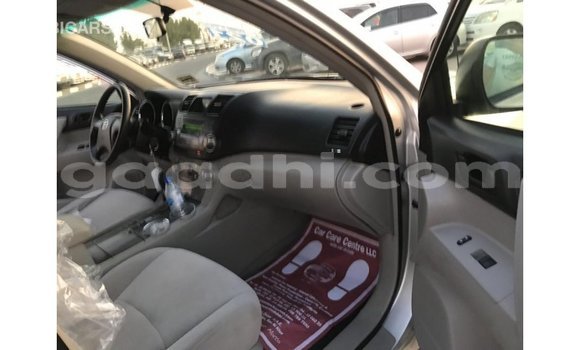 اشتري Imported Toyota Highlander آخر سيارة في Import - Dubai في الصومال اشتري Imported Toyota Highlander آخر سيارة في Import - Dubai في الصومال