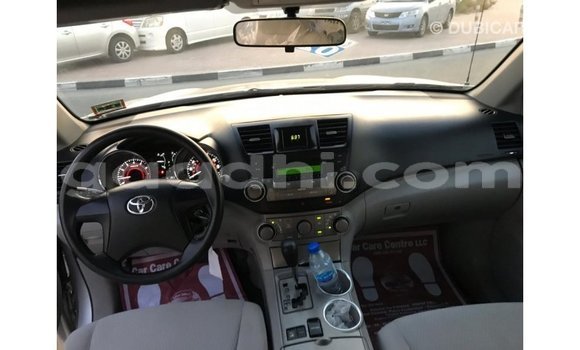 اشتري Imported Toyota Highlander آخر سيارة في Import - Dubai في الصومال اشتري Imported Toyota Highlander آخر سيارة في Import - Dubai في الصومال
