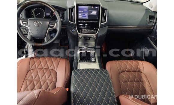 اشتري Imported Toyota Land Cruiser أسود سيارة في Import - Dubai في الصومال اشتري Imported Toyota Land Cruiser أسود سيارة في Import - Dubai في الصومال
