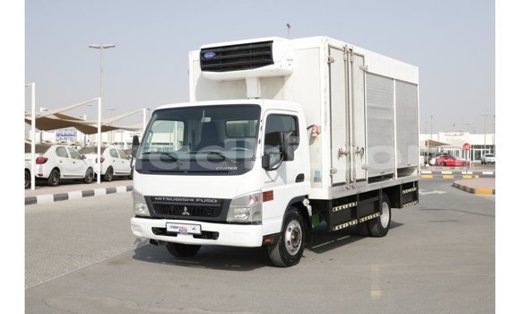 Buy Import Mitsubishi L400 White Truck in Import - Dubai in Somalia