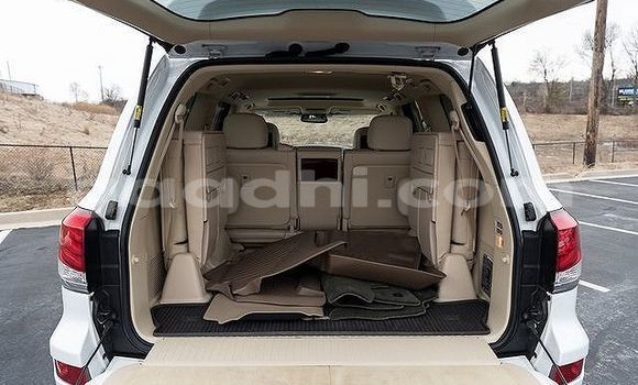 Acheter Occasion Voiture Lexus LX 570 Blanc à Afgooye, Somalie Acheter Occasion Voiture Lexus LX 570 Blanc à Afgooye, Somalie