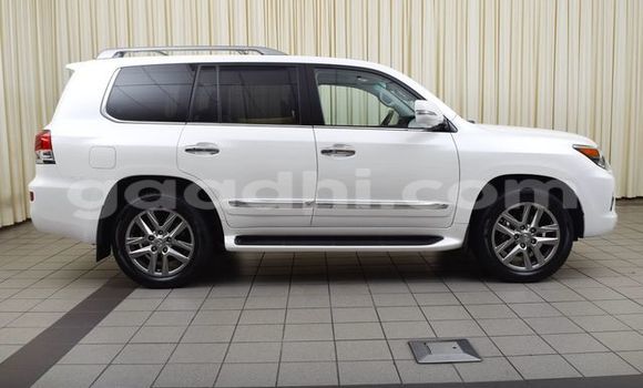 Buy Used Lexus LX White Car in Mogadishu in Somalia Buy Used Lexus LX White Car in Mogadishu in Somalia