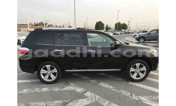 اشتري Imported Toyota Highlander أسود سيارة في Import - Dubai في الصومال اشتري Imported Toyota Highlander أسود سيارة في Import - Dubai في الصومال