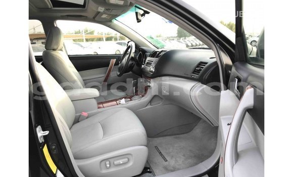 اشتري Imported Toyota Highlander أسود سيارة في Import - Dubai في الصومال اشتري Imported Toyota Highlander أسود سيارة في Import - Dubai في الصومال