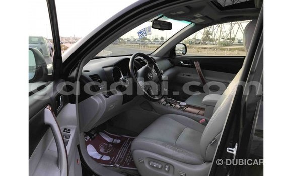 اشتري Imported Toyota Highlander أسود سيارة في Import - Dubai في الصومال اشتري Imported Toyota Highlander أسود سيارة في Import - Dubai في الصومال
