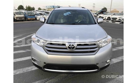 ይግዙ Imported Toyota Highlander ሌላ መኪና በ Import - Dubai በ ሶማሊያ ይግዙ Imported Toyota Highlander ሌላ መኪና በ Import - Dubai በ ሶማሊያ