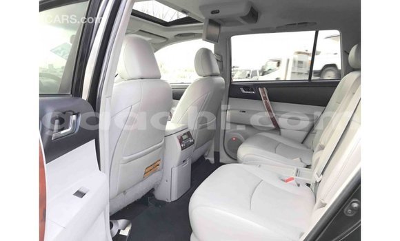Buy Import Toyota Highlander Black Car in Import - Dubai in Somalia Buy Import Toyota Highlander Black Car in Import - Dubai in Somalia