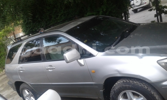 Nunua Ilio tumika Toyota Harrier Fedha Gari ndani ya Mogadishu nchini Somalia Nunua Ilio tumika Toyota Harrier Fedha Gari ndani ya Mogadishu nchini Somalia