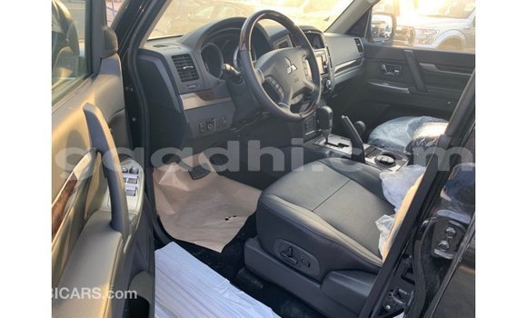 اشتري Imported Mitsubishi Pajero أسود سيارة في Import - Dubai في الصومال اشتري Imported Mitsubishi Pajero أسود سيارة في Import - Dubai في الصومال