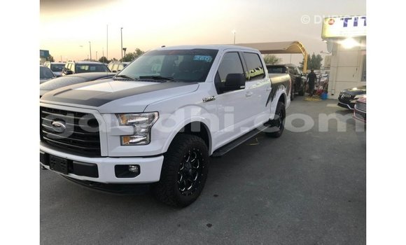 اشتري Imported Ford V8 أبيض سيارة في Import - Dubai في الصومال اشتري Imported Ford V8 أبيض سيارة في Import - Dubai في الصومال