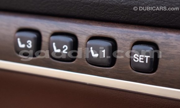 اشتري Imported Toyota Land Cruiser أبيض سيارة في Import - Dubai في الصومال اشتري Imported Toyota Land Cruiser أبيض سيارة في Import - Dubai في الصومال