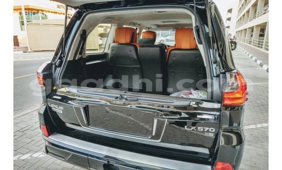 اشتري Imported Lexus LX أسود سيارة في Import - Dubai في الصومال اشتري Imported Lexus LX أسود سيارة في Import - Dubai في الصومال