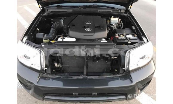 ይግዙ Imported Toyota HiAce ጥቁር የጭነት መኪና በ Import - Dubai በ ሶማሊያ ይግዙ Imported Toyota HiAce ጥቁር የጭነት መኪና በ Import - Dubai በ ሶማሊያ